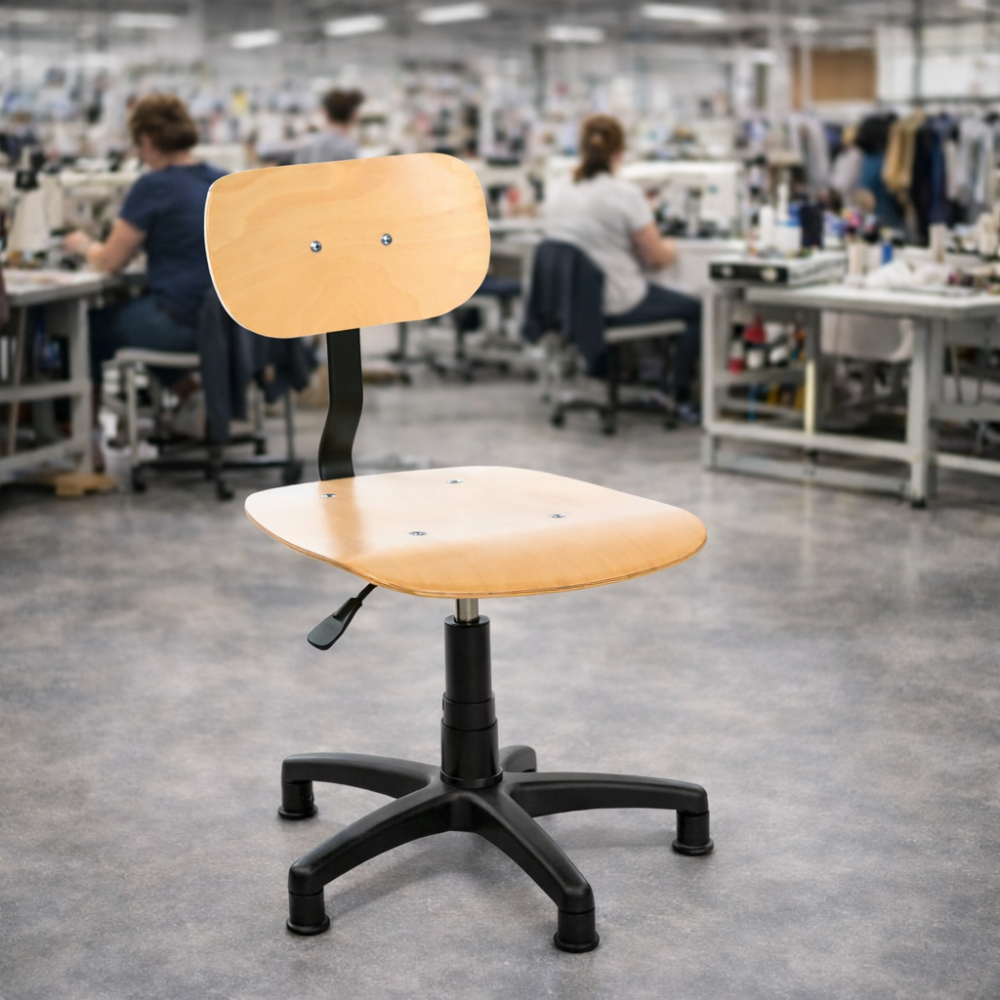 Krzesło szwalnicze ze sklejki lakierowanej na stopkach ErgoPlus 02